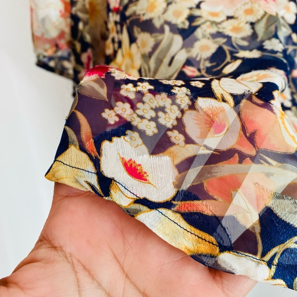 Vintage Victoria's Secret Sheer Loose Floral Sleep Top Slip Size S - Picture 9 of 9